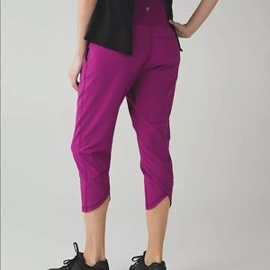 Lululemon Crop Tulip Cuff BLACK